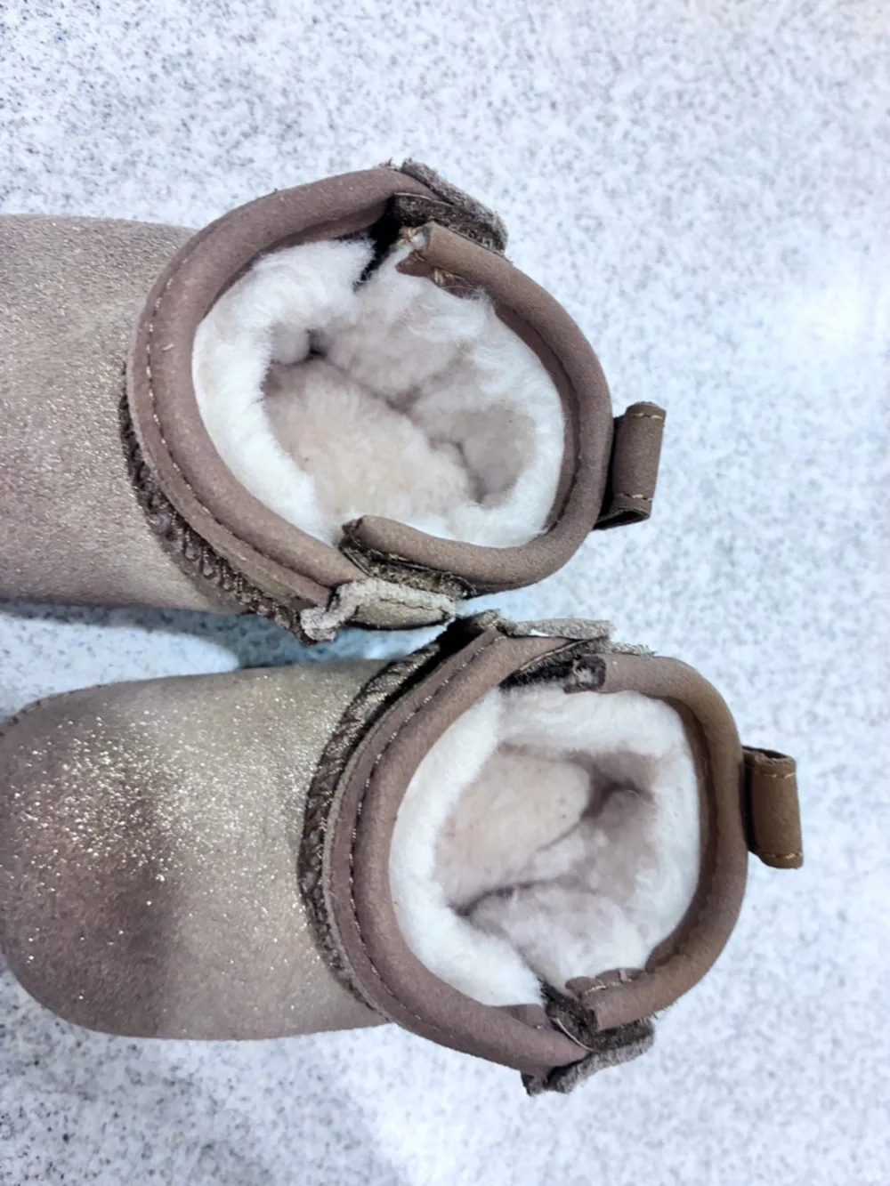 UGG  baby Classic Ultra Mini | Chestnut |  Sz: 0/1 (0-6 months )